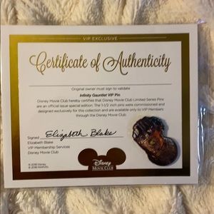2018 Disney/Marvel Avengers Infinity Gauntlet Pin